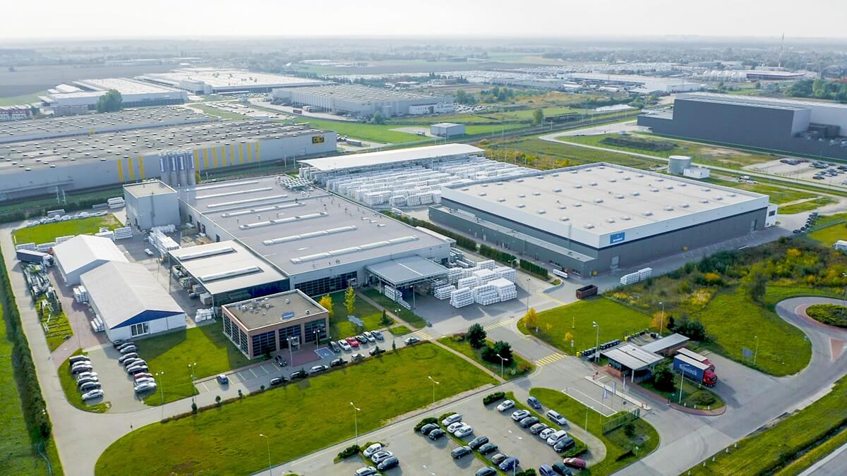 Deceuninck wzmacnia pozycję w segmencie aluminiowych systemów okiennych w Europie