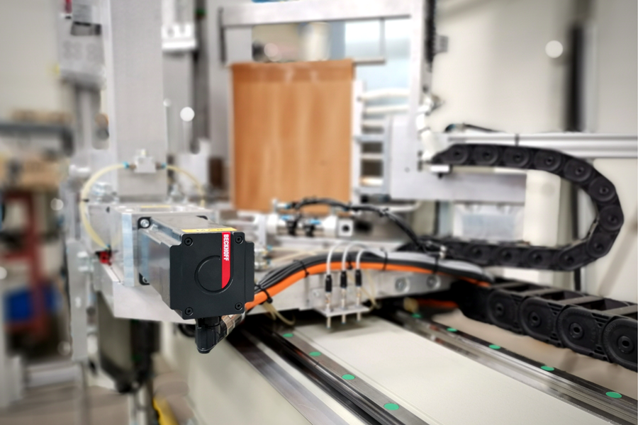 PREZ-MET, Romanów: innowacyjna technologia zgrzewania profili okiennych na bazie automatyki firmy Beckhoff